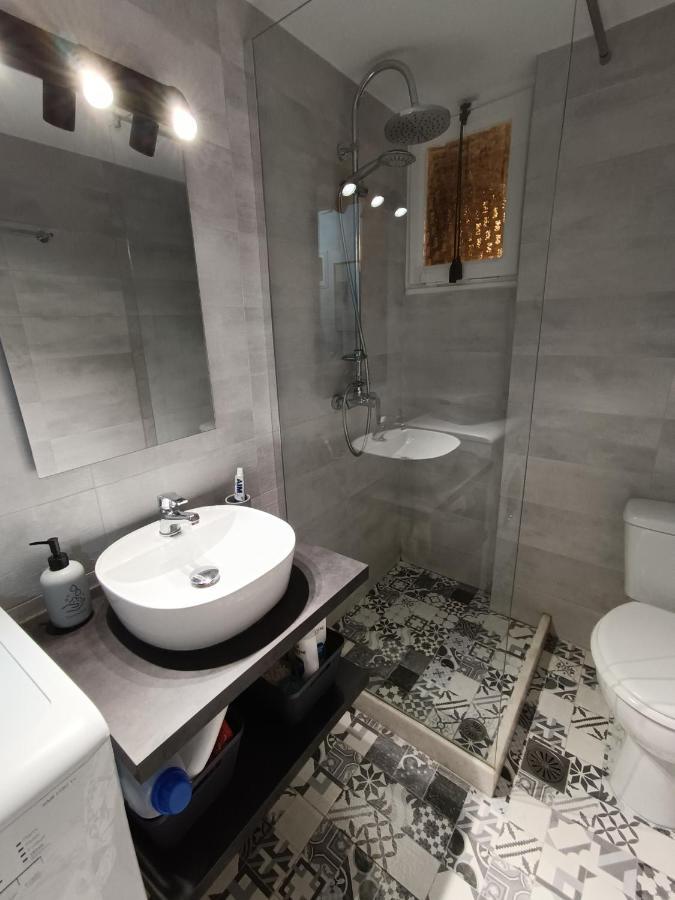 Helena'S House Apartment แอร์มูโปลี ภายนอก รูปภาพ