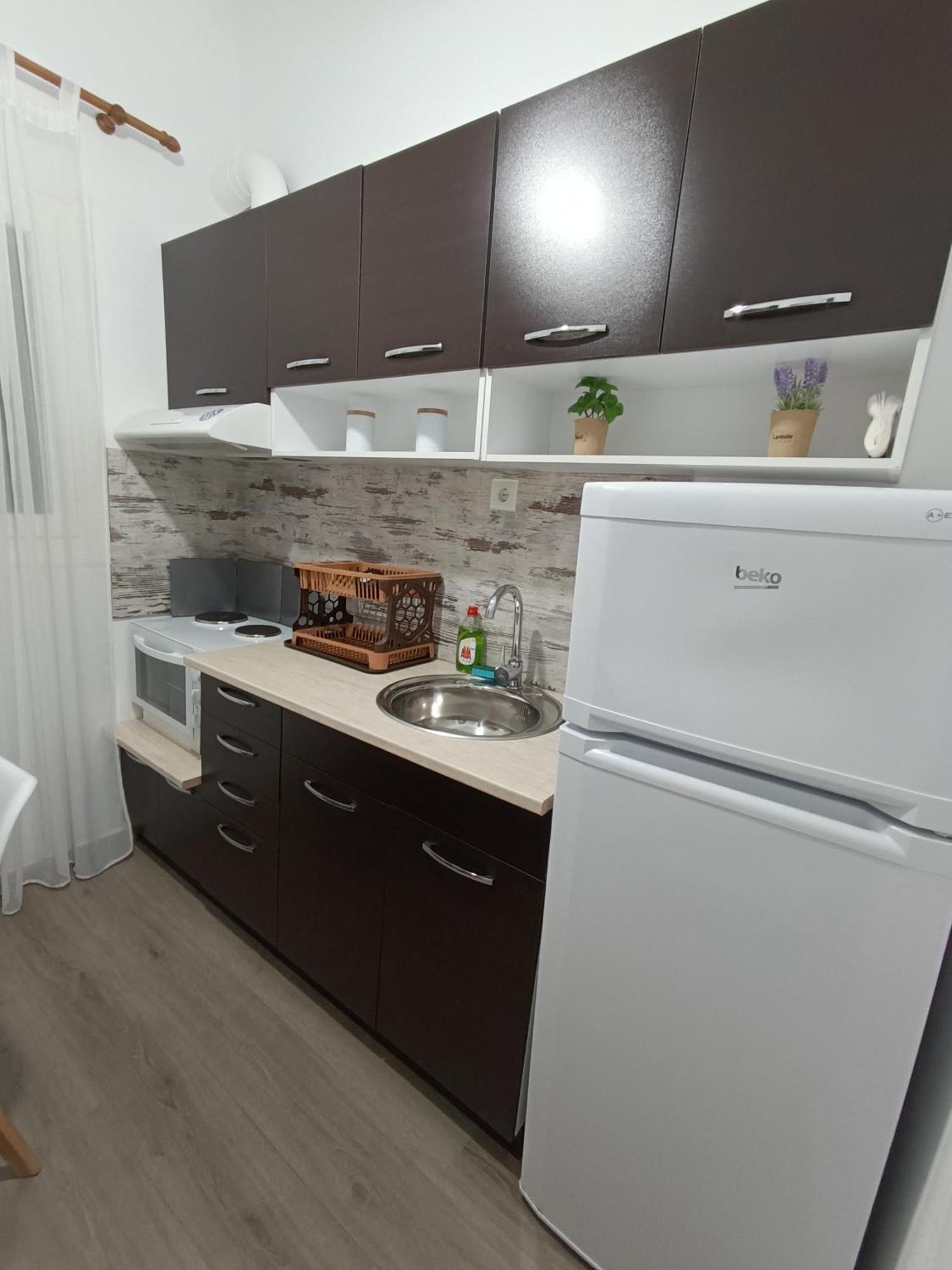 Helena'S House Apartment แอร์มูโปลี ภายนอก รูปภาพ